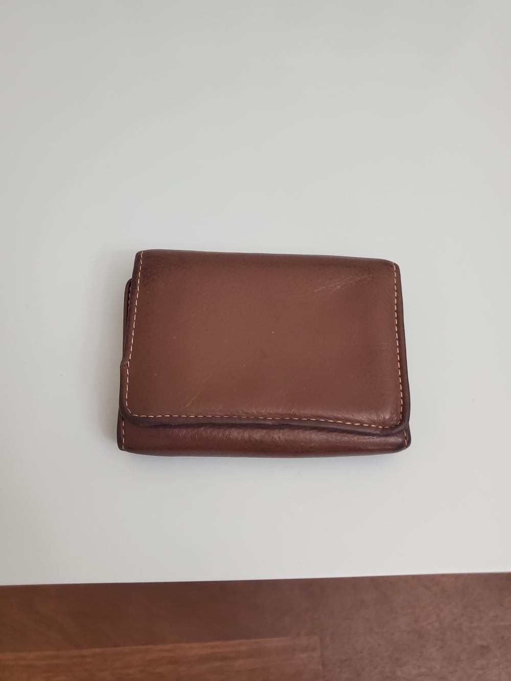 Brown Leather Womenss Wallet - Classic Bi-Fold